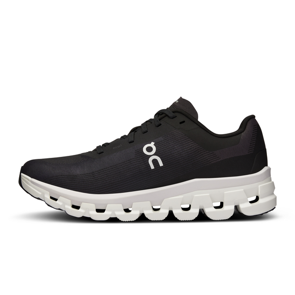 ON Damen Cloudflow 4 Laufschuh schwarz-weiß