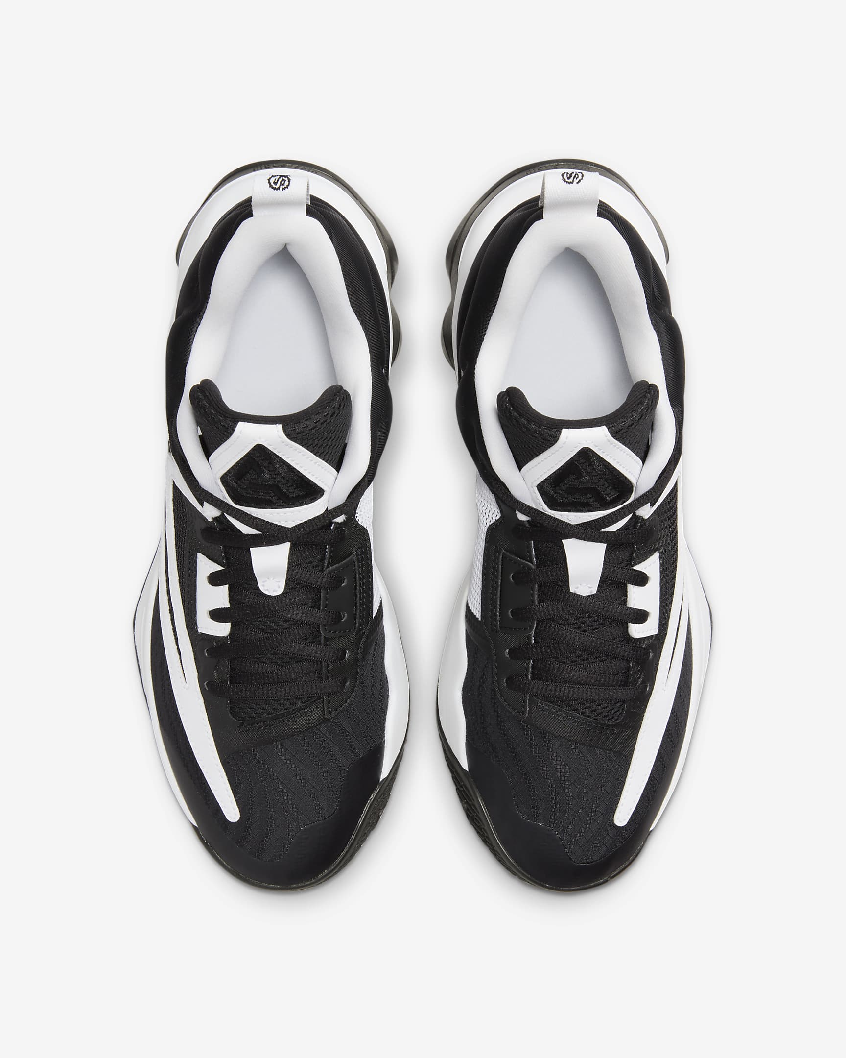 Nike Herren Giannis Immortality 3 Basketballschuh Indoorschuh schwarz-weiß 45