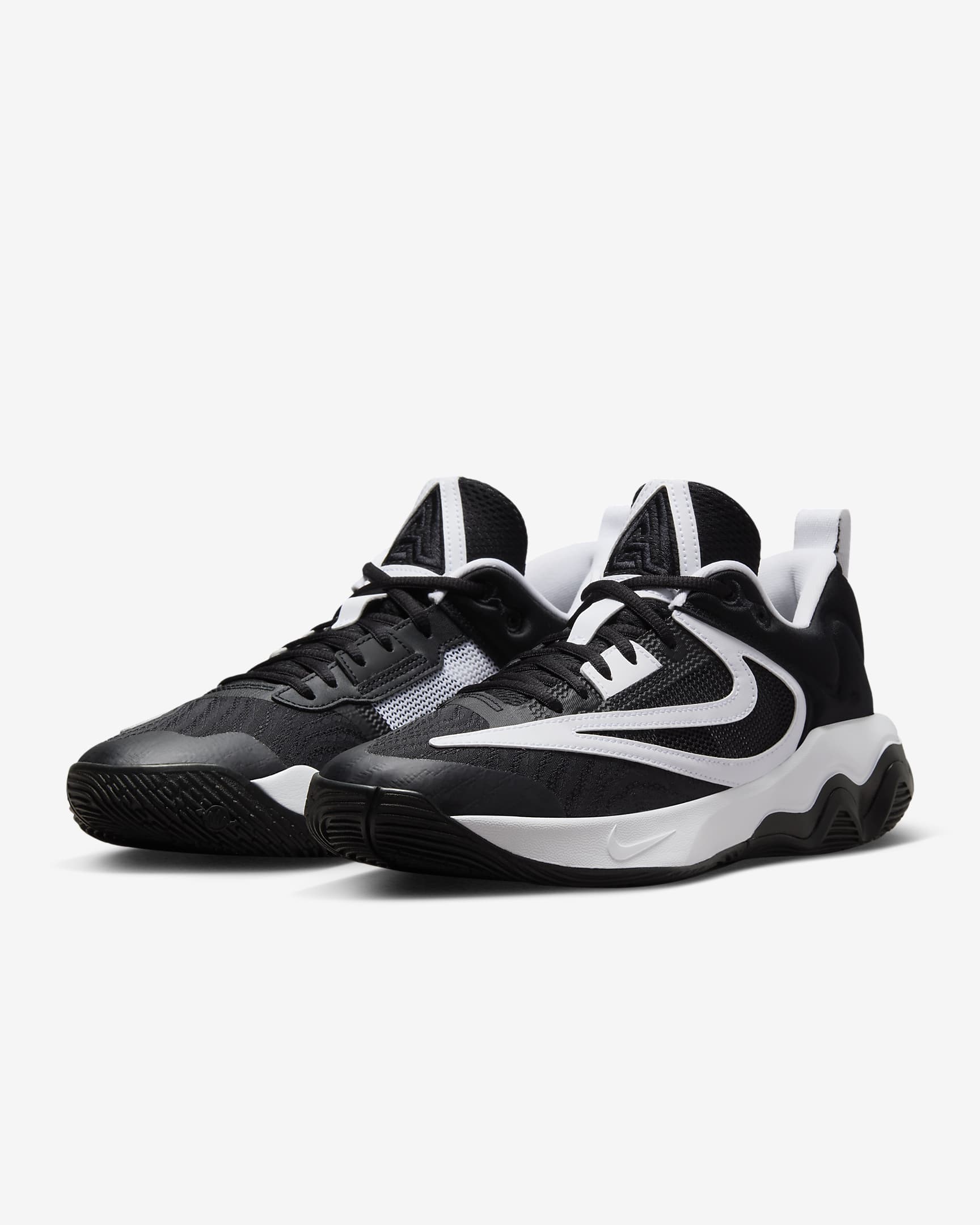 Nike Herren Giannis Immortality 3 Basketballschuh Indoorschuh schwarz-weiß 45