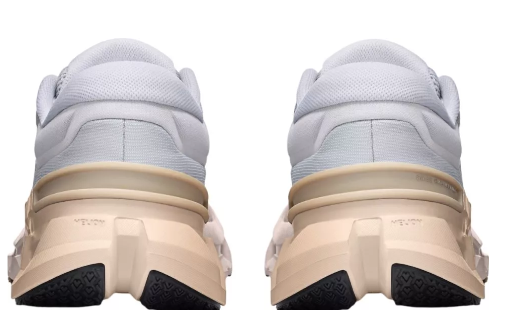 ON Damen Cloudflyer 5 Laufschuh Freizeitschuh hellblau beige weiß