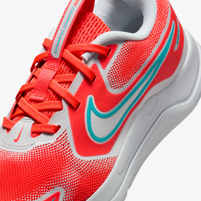 Nike Kinder Cosmic Runner Trainingsschuh/ Laufschuh neon- coral, weiß, türkis