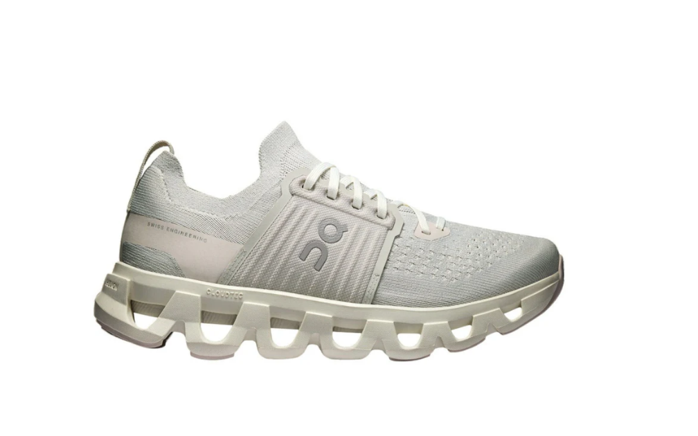 ON Damen Cloudswift 4 Laufschuh Freizeitschuh hellgrau