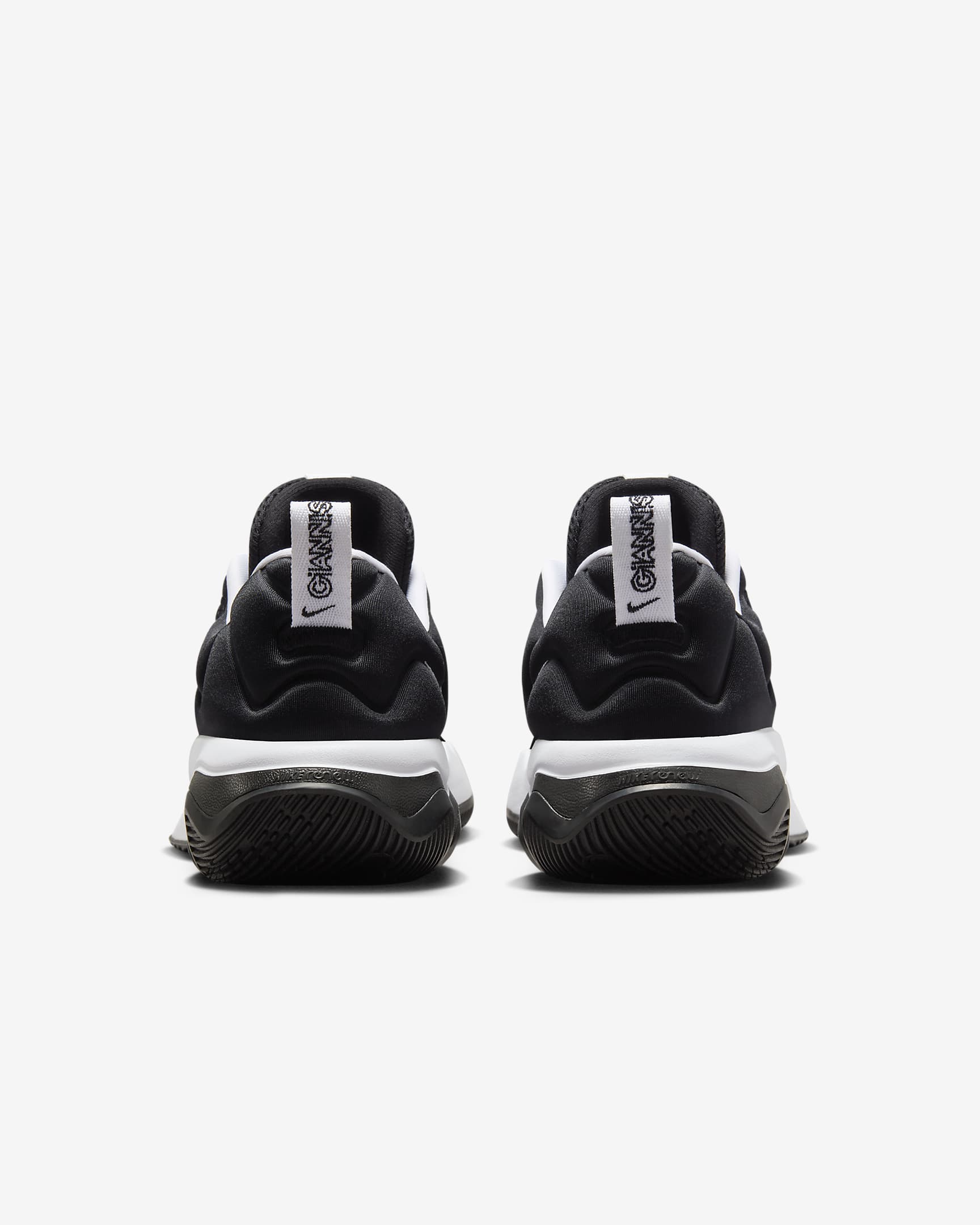 Nike Herren Giannis Immortality 3 Basketballschuh Indoorschuh schwarz-weiß 45