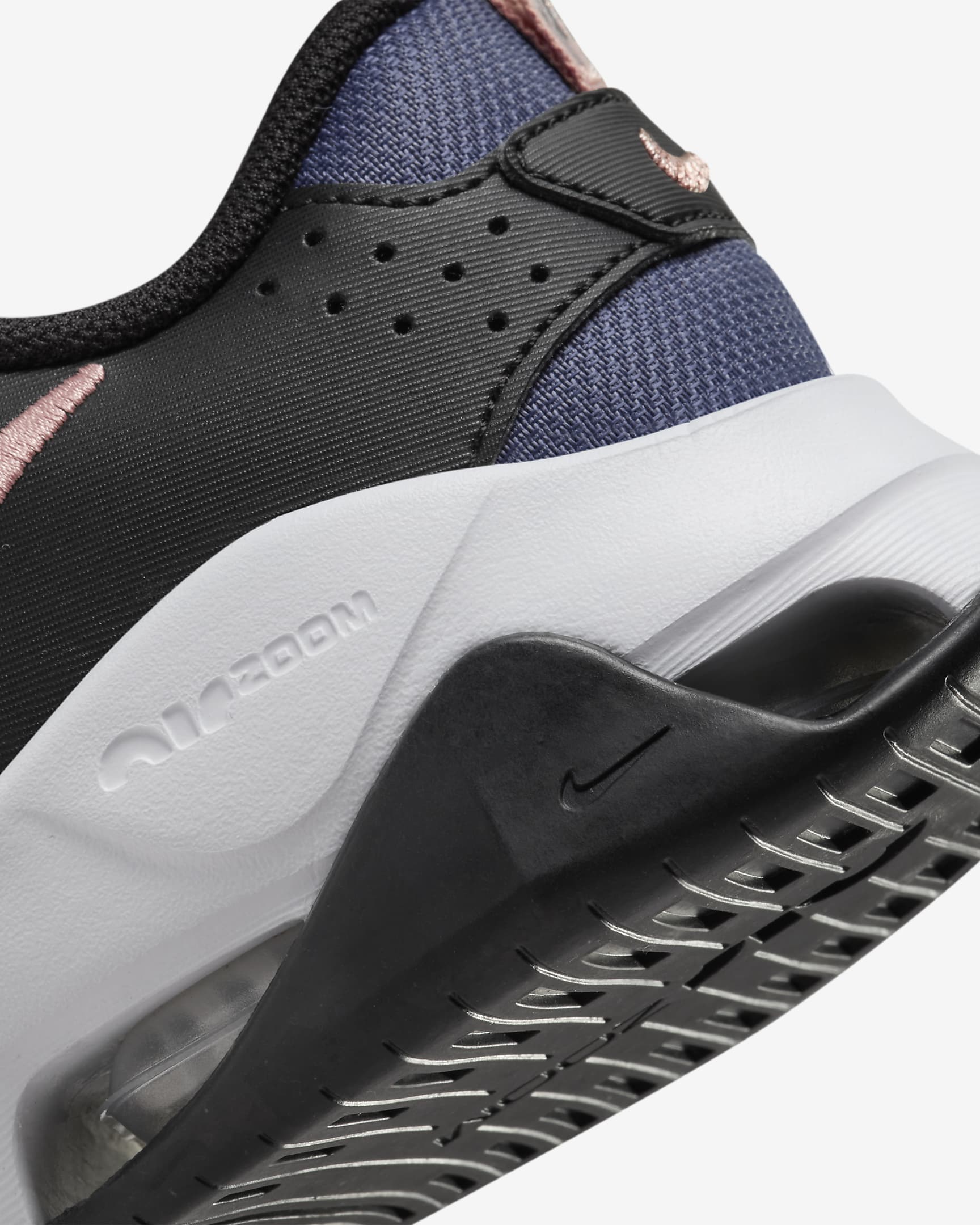 Nike Damen Zoom Bella 6 Trainingsschuh Sportschuh schwarz-weiß